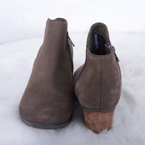 Blondo Women's Noa Waterproof Ankle Boots